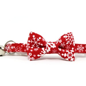 Snowflake Cat Bowtie Collar Red Christmas Cat Bowtie Collar Winter Holiday Cat Collar Breakaway Safety Buckle with Bell