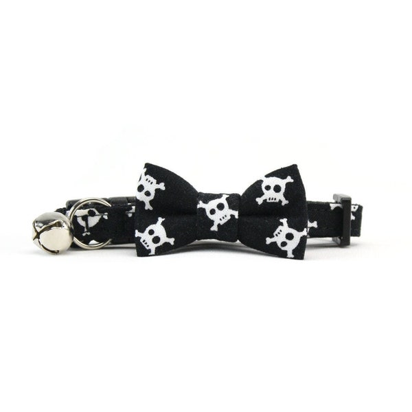 Skull Cat Bow Tie Collar - Crossbones Cat Bowtie - Black and White - with Breakaway Buckle and Bell