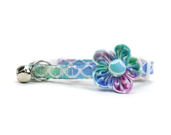 Collar de flores de gato a escala de sirena - Arco iris
