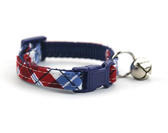 Collar de gato a cuadros patriótico - Rojo, blanco y azul - Collar separable con campana para gatos - 4 de julio