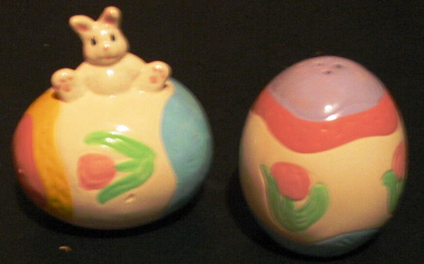 Ceramic Easter Egg Salt and Pepper Shaker Set Hermitage Etsy UK