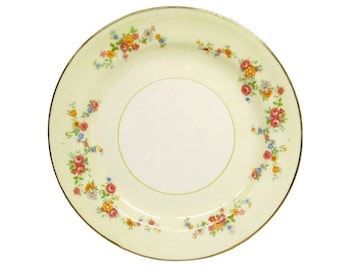 Homer Laughlin Eggshell Nautilus Saucer Floral Garland Gold Trim August 1955