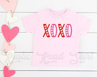 XOXO Shirt, Erster Valentinstag, Mädchen Valentinstag Shirt, Jungs Valentinstag Shirt, Kinder Valentinstag Shirt, Baby Valentinstag Outfit,