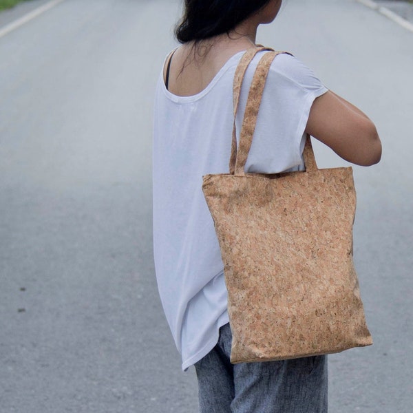 Tote bag handmade from cork with zipper