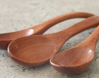 Spoon set (3 piec) handmade from acacia wood in brown