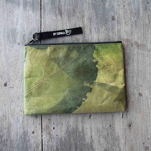 Padded Sustainable 13–14" Leaf Leather Laptop Sleeve, Handmade Vegan Bag, Unique Water-Repellent Case| Zipper| MacBook Air/Pro -green DDP US