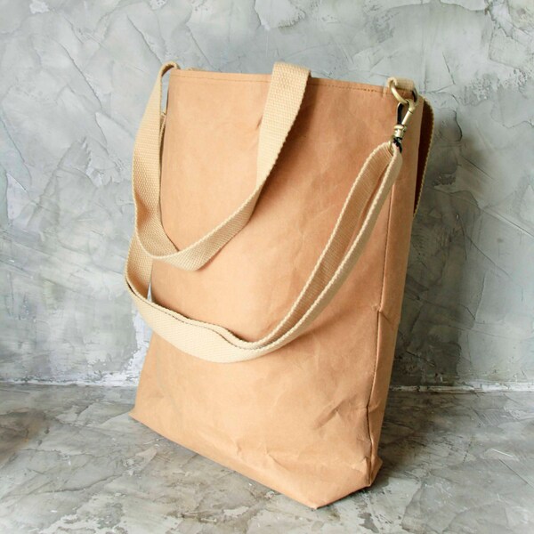 Shoulder bag handmade from kraft paper