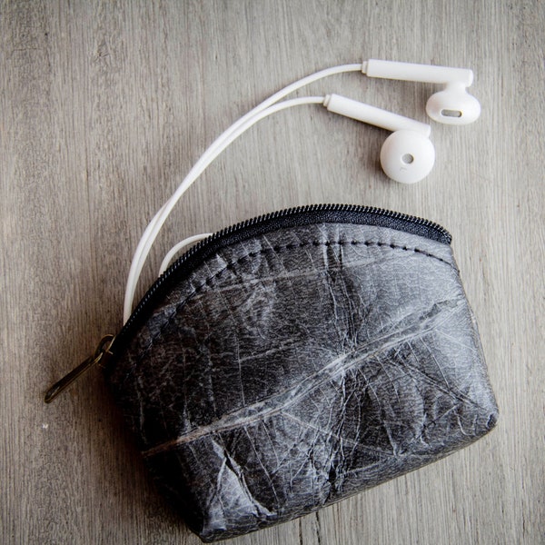 Wallet / mini case made from recycled leaves in black