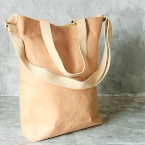 Borsa a tracolla in carta kraft