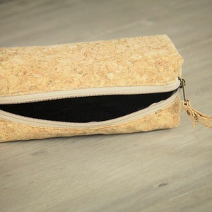 Pencil case made of cork, classic image 7