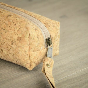 Pencil case made of cork, classic image 3