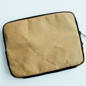 Custodia per laptop/iPad 12" realizzata a mano in carta kraft