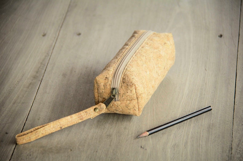 Pencil case made of cork, classic image 6