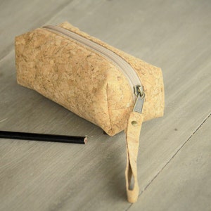 Pencil case made of cork, classic image 5