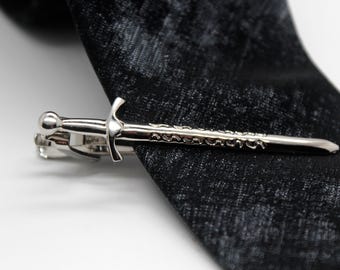 Pinza para corbata con diseño de espada ropera, barra de espada de esgrima, oro, plata y bronce, accesorio de caballero de alta categoría.