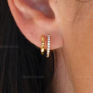 Aros de doble capa con pavé - Dos tamaños y estilos diferentes - Aros con cierre de presión - Regalo para ella (8482E)