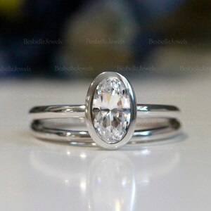 Oval Bezel Bridal Ring Set / Oval Cut Solitaire Ring w/ Plain Wedding Band / Lab Created CZ / Dainty Bezel Engagement Ring Set / 8454-2