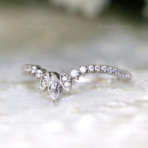 Dainty Tiara Thin Ring - Minimal Crown Ring - Curved Stacking Ring - Elegant Tiara Band Ring - Gift for Her - Valentine&#39;s Day Gift [BR8954]