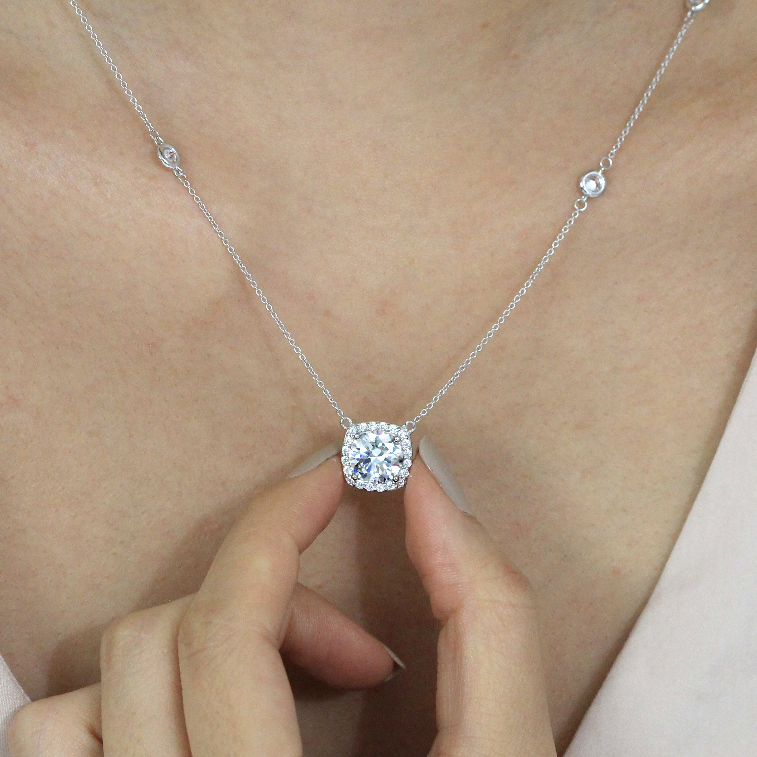 FireStar Halo Diamond Necklace for Women 10K White Gold 1/2 Ct White  Colorless Lab Grown Diamonds - Walmart.com