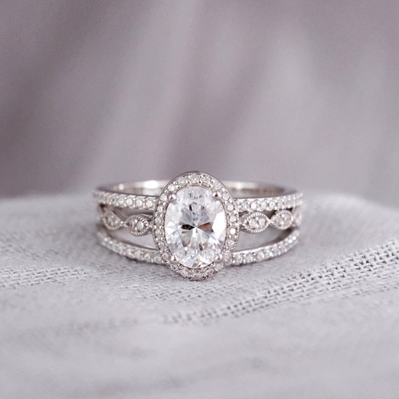 Oval shop ring stack