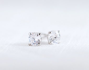 Lady Round Stud Earrings - 4 Prongs 5.0mm Solitaire Earrings - Round Handcut Diamond Crystal Earrings - Minimalist Dainty Earrings [BE9282]