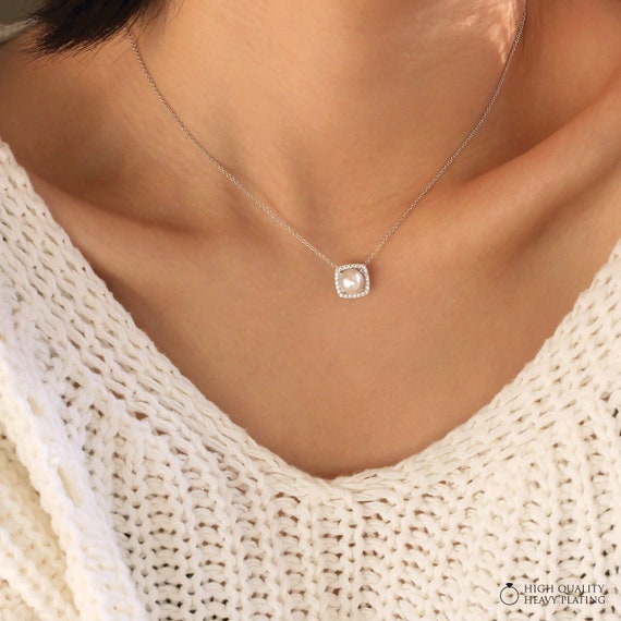 White Pearl Square Halo Pendant Necklace 0 24 Ct Brilliant - Square Halo Pendant Necklace White Pearl Square Halo Pendant Necklace 0 24 Ct Brilliant - Square Halo Pendant Necklace