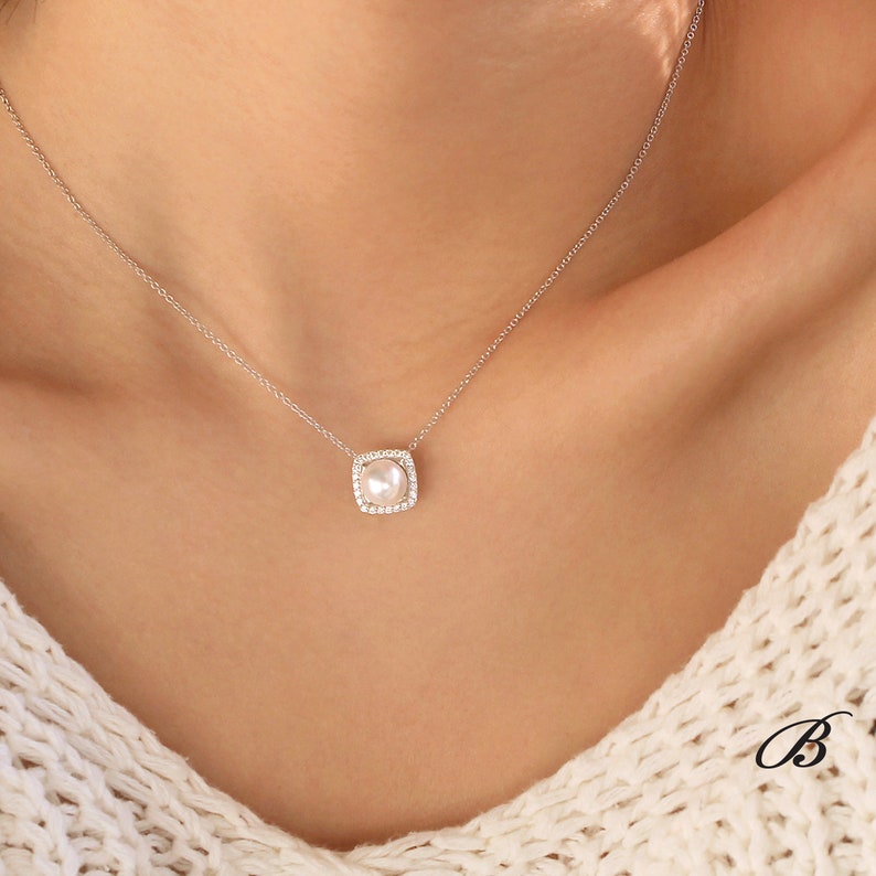 White Pearl Square Halo Pendant Necklace 0 24 Ct Brilliant - Square Halo Pendant Necklace White Pearl Square Halo Pendant Necklace 0 24 Ct Brilliant - Square Halo Pendant Necklace