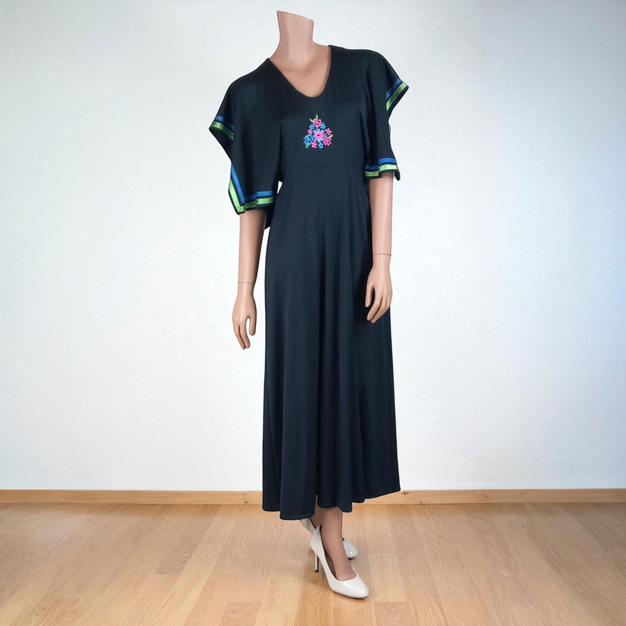 70s Embroidered Dress - Etsy UK
