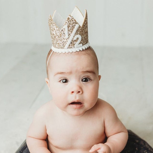 Couronne demi-anniversaire | Couronne 1/2 anniversaire | Tenue de demi-anniversaire pour fille | Couronne d'anniversaire de bébé | Couronne de paillettes d'or + choisir la couleur