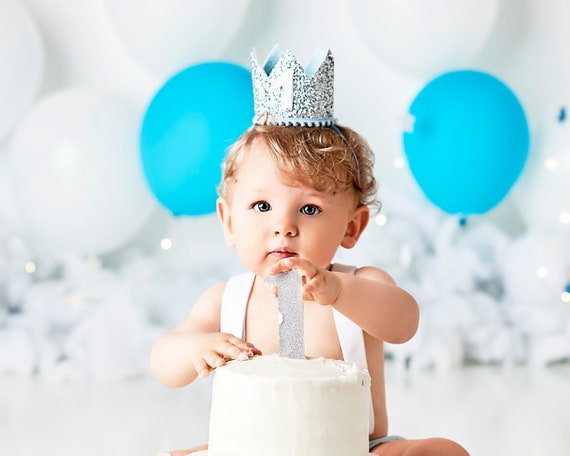 Corona de primer cumpleaños / Corona de 1er cumpleaños / Traje de niño de  1er cumpleaños / Traje de primer cumpleaños Niño / Corona de brillo  plateado Acentos de azul bebé -  México