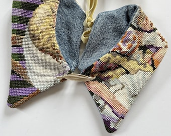 Detachable collar made with Vintage tapestry