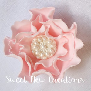 edible flowers, large 4&quot; vintage soft pink fondant flowers wedding cake topper decorations Hawaiian SweetNewCreations