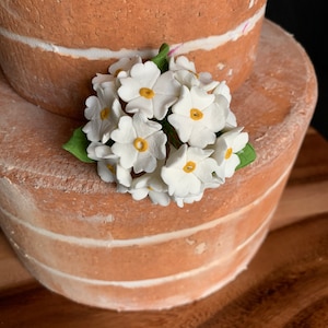 Gumpaste flowers for wedding cakes/ gumpaste hydrangea flowers/ gumpaste flowers for cake/white hydrangea gum paste/ fondant flower/ Rustic