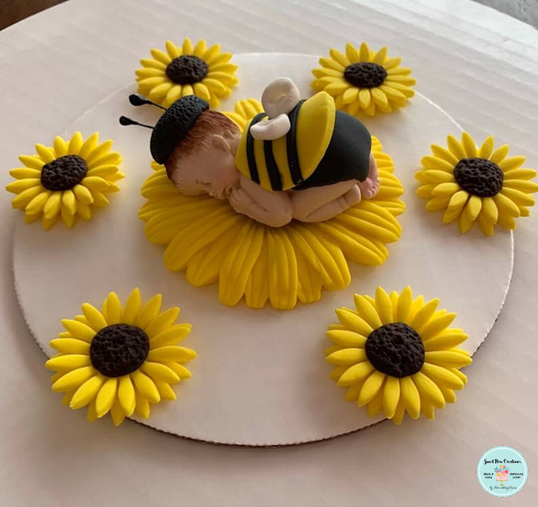  Spring Summer Sunflower Vintage Bee Sunflower Cupcake Toppers  Picks Grass Bumble Bee Daisy Flower Cake Decorations Honey Bees Decor for  kids Girls Boys Adults Birthday Party ,Baby Shower ,Easter Party ,Spring