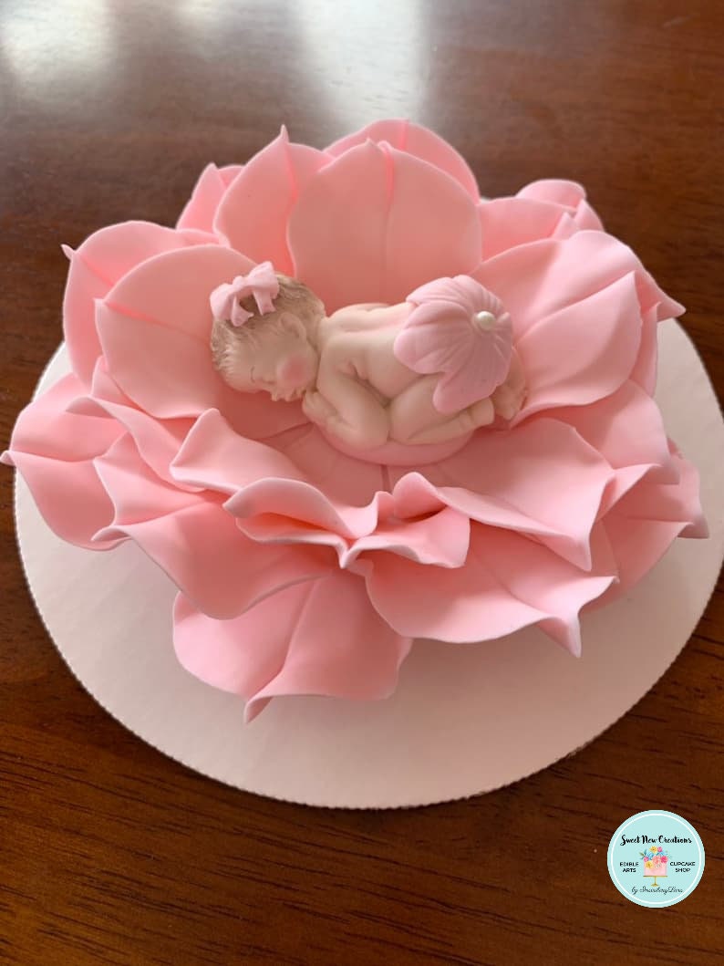 Paper & Party Supplies pink daisy cake topper fondant daisy cake topper