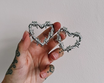 BARBEDWIRE HEART WEIGHTS