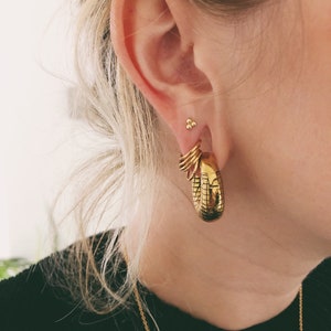 STACKABLE HOOPS