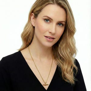 Source T-bar Pendant Necklace with 18ct Gold plated 2mm Box Belcher Chain