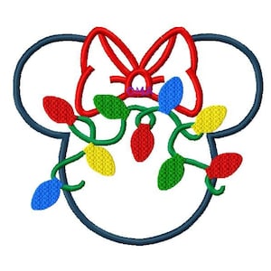 Peut inclure: Une silhouette bleue de la tête de Mickey Mouse avec un nœud rouge et une guirlande de lumières de Noël colorées autour.