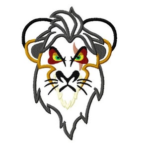Peut inclure: Une illustration de dessin animé de Scar, le méchant du film d'animation de Disney Le Roi Lion. Scar est un lion avec une crinière noire, une cicatrice au-dessus de l'œil gauche et une expression menaçante. Ses yeux sont rouges et il a un nez et des oreilles jaunes.