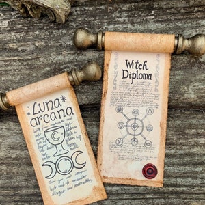 Diploma de Bruja. Magia Arcana Lunar. Pergamino Lunar en Miniatura - Imanes para Nevera. Regalo Personalizado.