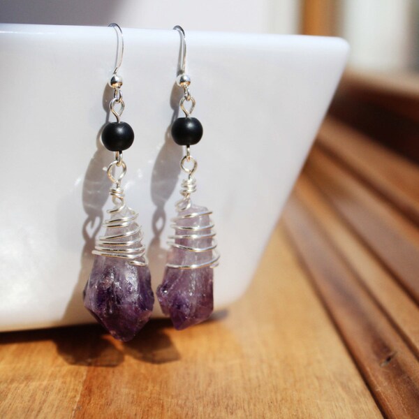 Orecchini di ametista grezza filo avvolto ciondolo penzolare orecchino viola Yoga di cristallo gioielli regalo gioielli Metaphysical Chakra gioielli di guarigione