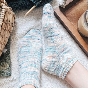 KNITTING PATTERN: Wildflower Shortie Socks Knitting Pattern by This Yellow Farmhouse, Ankle Sock Knitting Pattern, Summer Sock Knitting