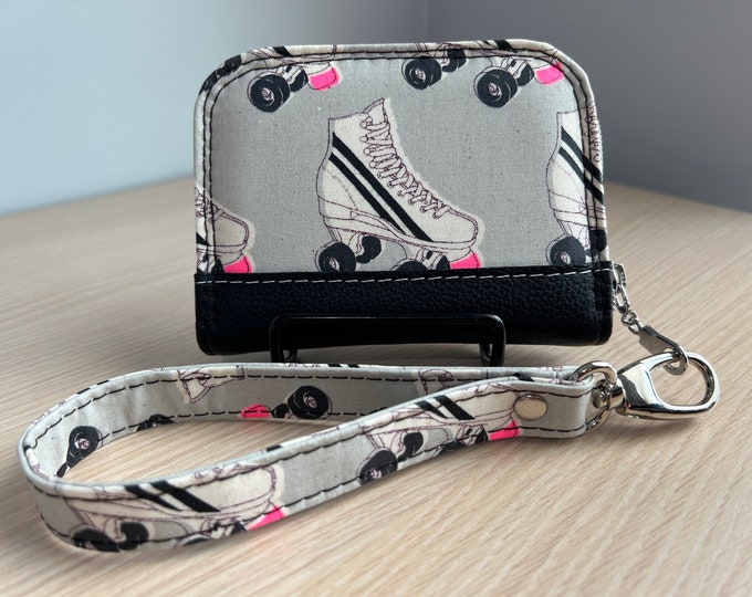 Mini Zip Around Wallet - Full Size Ladies Wallet - Fashion Wallet - Handbag Accessory - Coin Purse - Card Holder - Chameleon Wallet