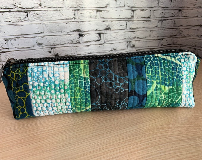 Zipper Pouch - Pencil Pouch - Makeup Case - Quilted Pouch - Pencil Case - Handmade Zippered Bag - Quilted Bag - Ladies Toiletry Case