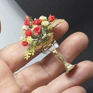 Centerpiece or decorative figure