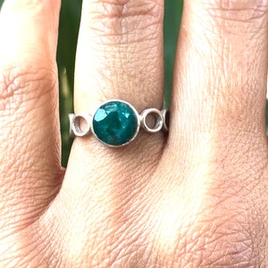 Handmade Faceted Emerald Sterling Silver Ring - Size 8