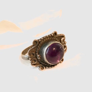 Anel vintage de prata esterlina com ametista - pedra do mês de fevereiro, tamanho 6