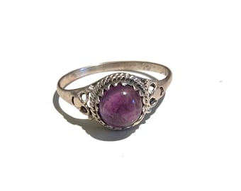 Anello vintage in argento sterling con ametista - Pietra portafortuna di febbraio, misura 9