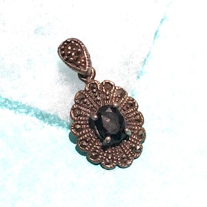 Zilveren hanger - Saffier hanger - Sterling zilveren ketting... Handgemaakte hanger...